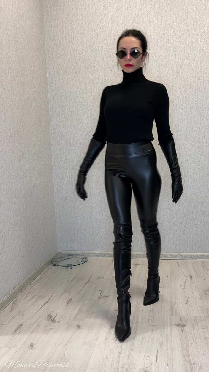 Princess Monica: 穿皮衣的女主人，羞辱，sph