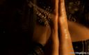 Eleganxia: Atemberaubendes indisches schätzchen strippt