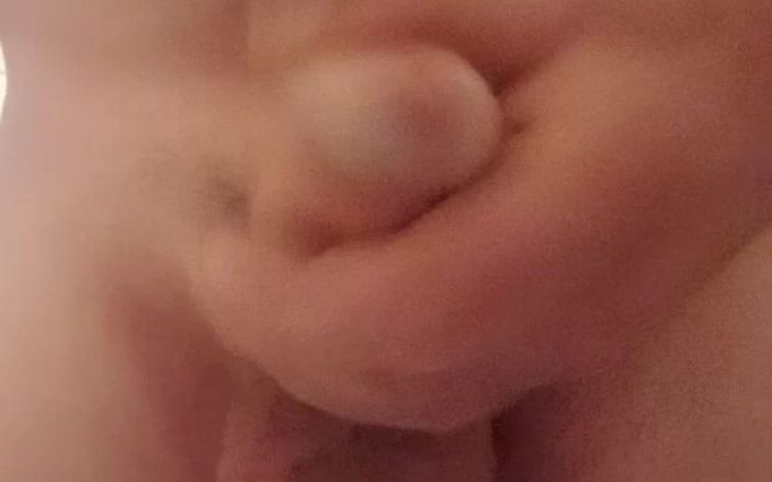 rastyo75: Mi pasatiempo es la masturbación todos los días.