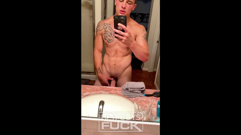 Hot Guys Fuck: Sexy! Coppia calda sveltina per vista. Culo rimbalzante.