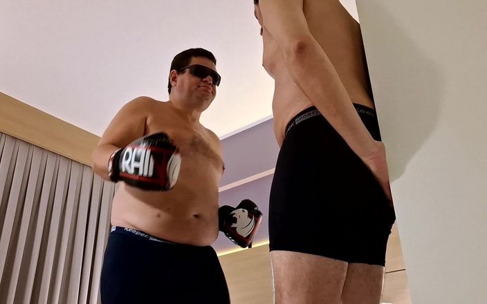 Combat and fetish: Полицейский hitterboxer делает мне гутпунгом