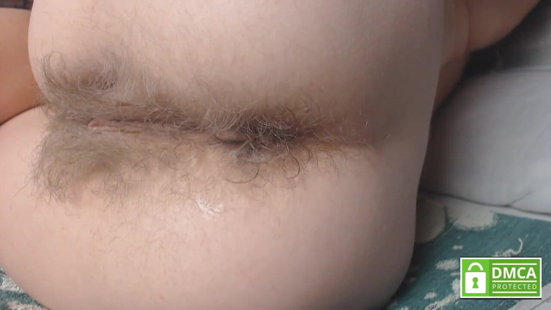 Miodelka: Close up playing with different. Pushing out anal beads without...