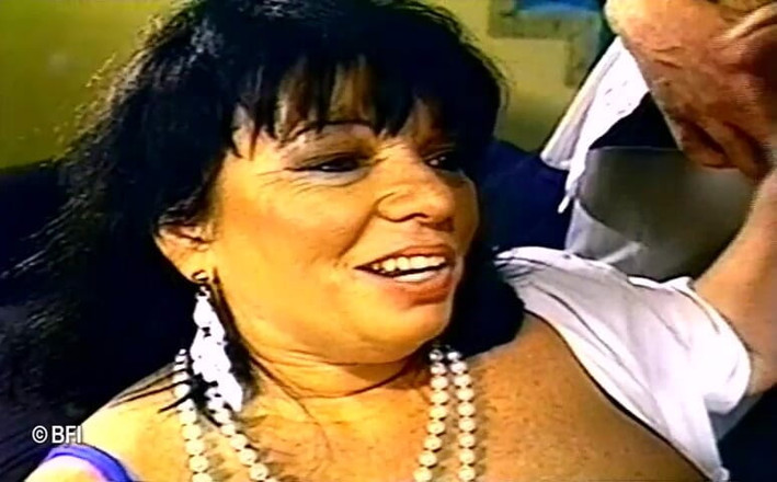 Nasty matures and dirty grannies club: Gang bang vintage con peloso maturo