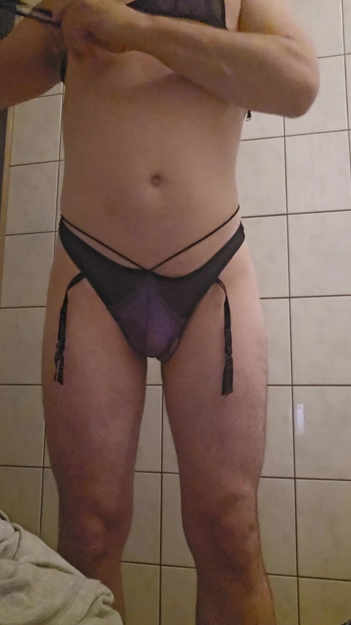 Fit lingerie boy: Неженка