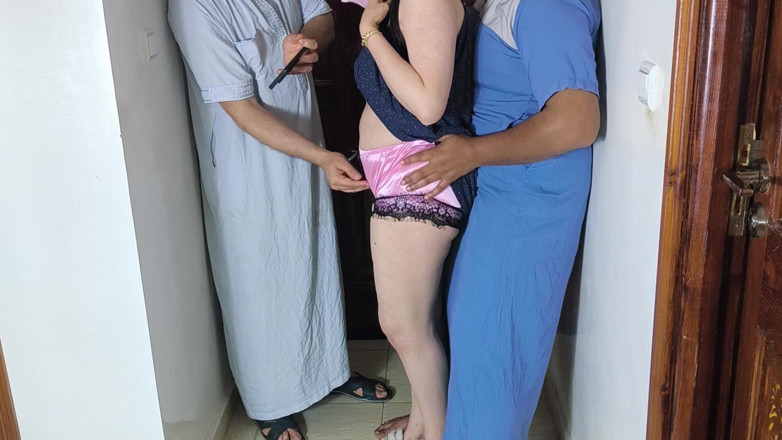 Arabic wife cuckold: Cô vợ Ả Rập Ganbang Saudien chia sẻ vợ tôi với...