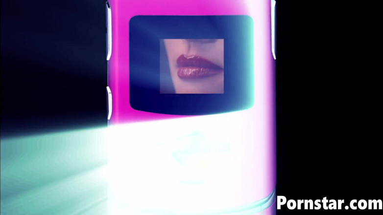 Pornstars: Pornstar Alexis Malone gets a nice facial