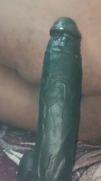 khilaulon ka maja le raha hai