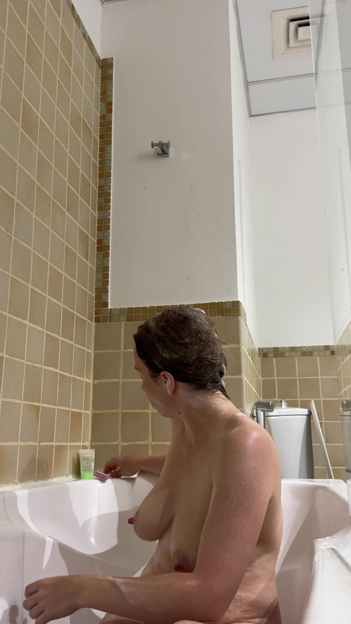 SweetLucy96: Hot Teen Soaped up and Shaved