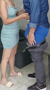 Vado dal dottore e prendo molto di più di un appuntamento. Porno spagnolo.