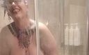 Mr Alt Mrs Kinky: Wysoka milf BBW spuści się pod prysznicem