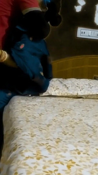 Indická roztomilá vdaná manželka Nandini žhavý intimní sex se sousedem v hotelovém pokoji v Pune