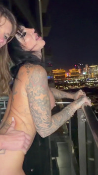 Tiga awek transeksual digerudi pada balocny vegas