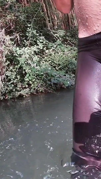 Honění ve veřejné řece Untill Padnu masivní výstřik do My See Thru legíny