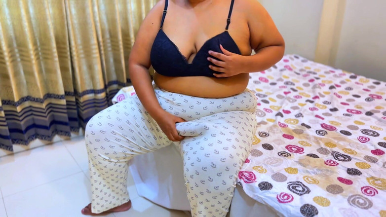 Aria Mia: Büyük şişman yaraklı mastürbasyonlu ateşli üvey anne üvey oğlu tarafından yakalandı - kadından transeksüele...