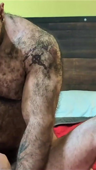 Osos musculosos follando duro