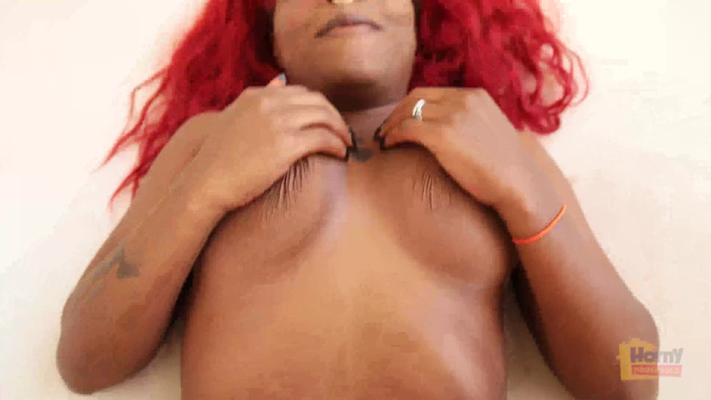 Horny Household: Сексуальний зв'язок з моєю маленькою зведеною сестрою