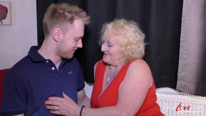 Old Nanny: AGEDLOVE - Claire Knight é uma avó que vai fazer você gozar...