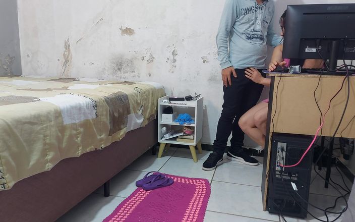 Kasallpimenta: Lonely Housewife Can't Resist the Internet Technician and Makes Her...