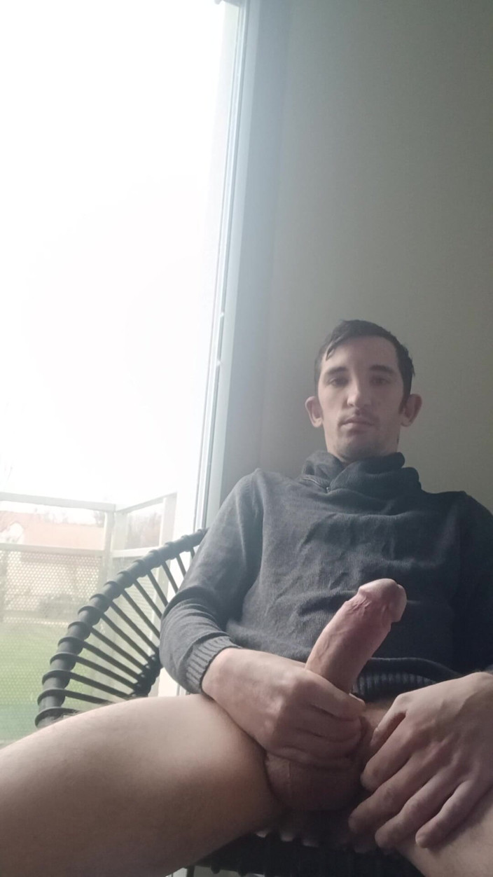 Alexis bondoux: Morning Handjob