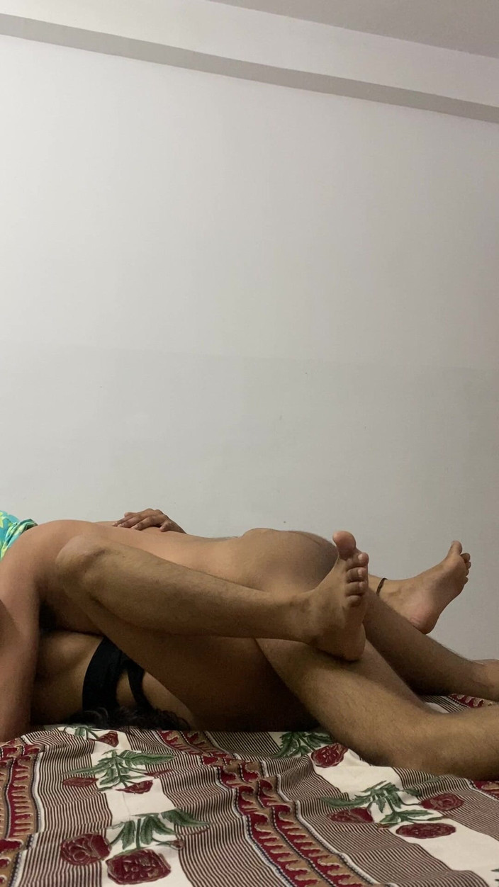 Bracing Safari 4: Indian Girlfriend Sex with His BF and Sucking His Dick...