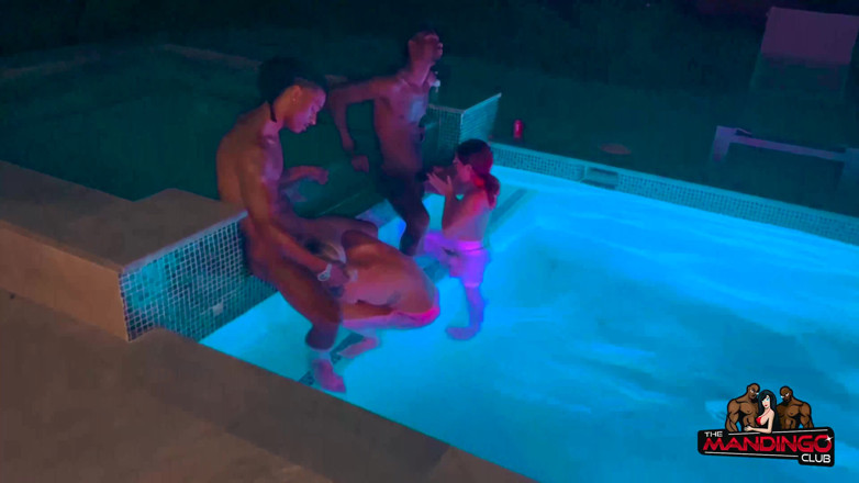 The Mandingo Club: Tarde En La Noche De Miami Follando