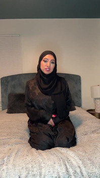 Joi árabe em Abaya