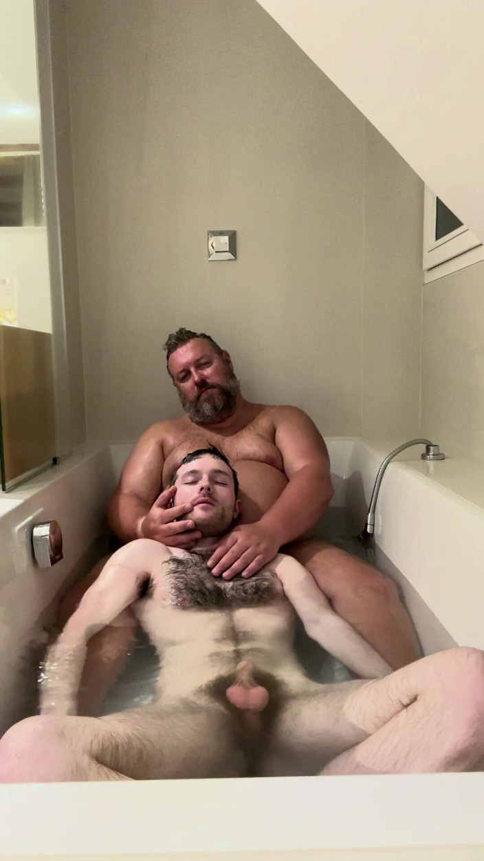 Mart_the_cat: Můj tchán mě zve do své koupele