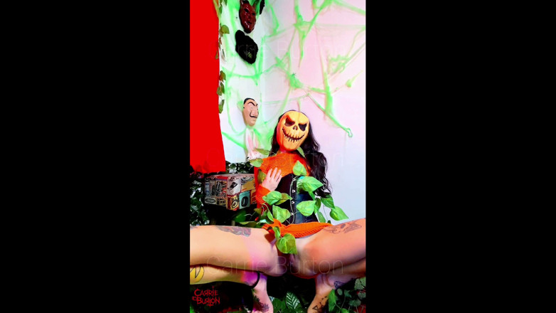 Cosplay burton studio: Spells of the Naughty, Very Wet Pumpkin