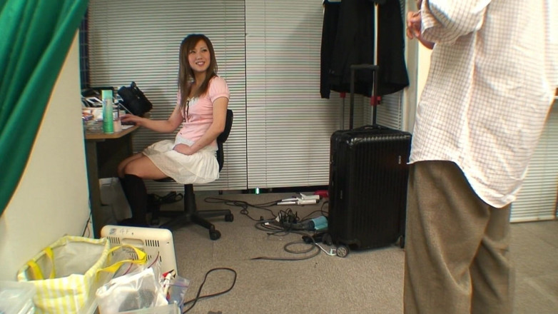 Japanese tight Pussies: Menggoda model muda Jepang