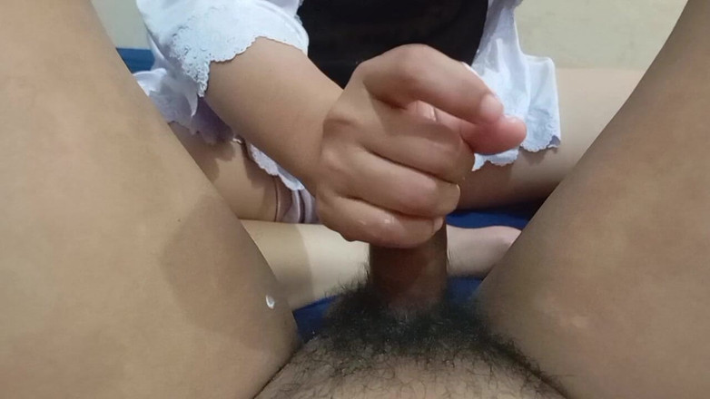 Angelina pop: 当我的妻子离开我的女仆吮吸我的