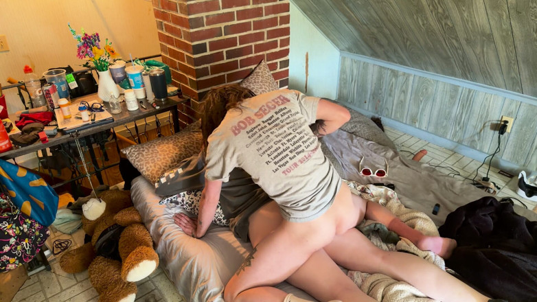 CuckedByStuffies: La MILF ha il miglior culo da cavalcare