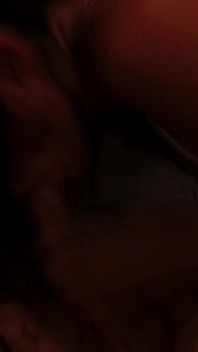 Andy San Dimas, Madelyn Marie et Riley Evans se font baiser dans un gangbang hardcore par des agents du gouvernement