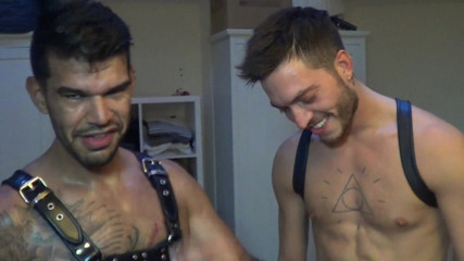 HARD FUCKER FROM MADRID: Ricoc se fait baiser sans capote et crémapier par Leon