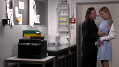 Old & Young: 被老板抓住——作为惩罚，她必须用力吹气