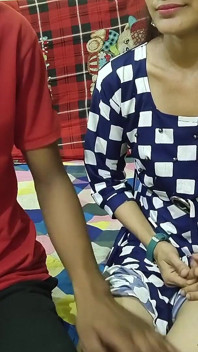 Desi Ladki Guse Me Ayi or Apane Chachi Ko Boli Muze Chodo Man Kar Raha Hai
