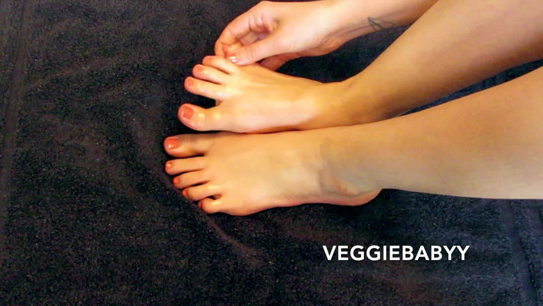 Veggiebabyy: Reibe Öl an meinen füßen