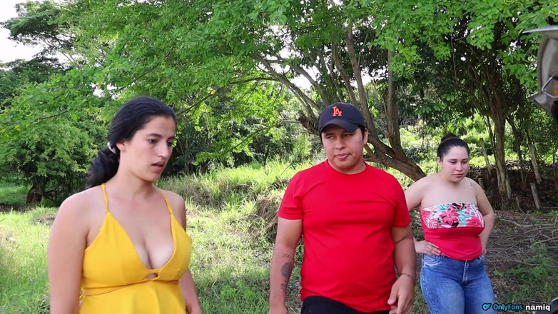 Solo_incognita: Friends Reward the Mechanic with Their Big Tits