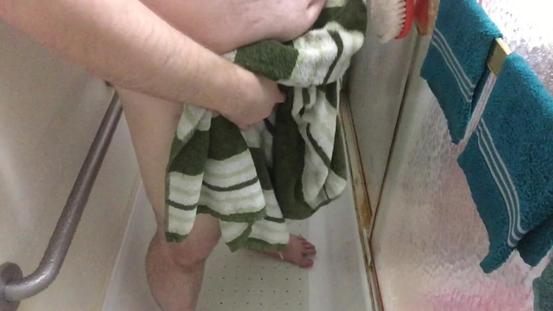 Sen Desi: Showering