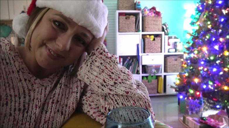 Brianna Beach: Alone on Christmas with Big Tit Step Mom - Brianna Beach -...