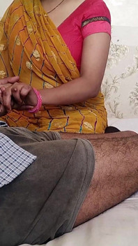 Bhabhi erwischt devar beim masturbieren, wurde wilder desi-sex
