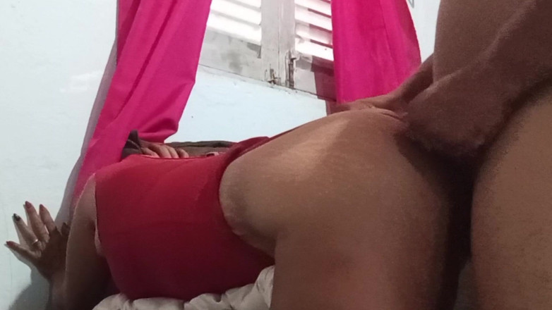 anal_queen_amateur: Cu anusul deschis, fata MILF o toarnă să ejaculeze curând și...