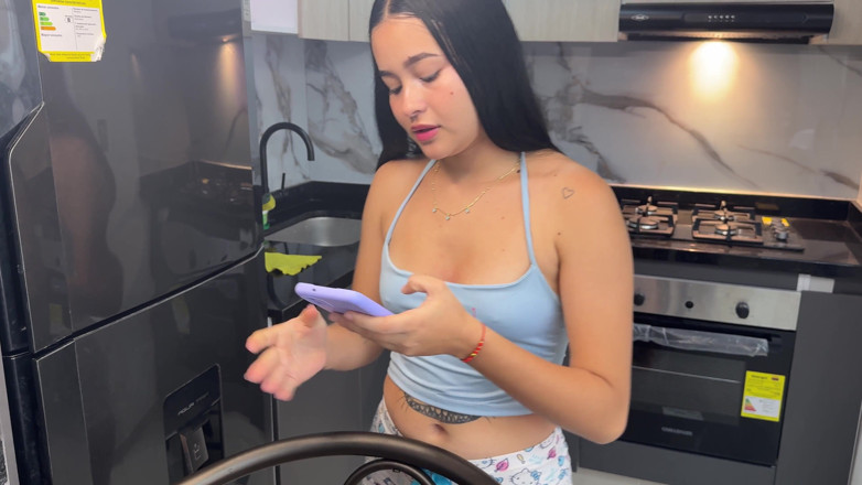 JhonAndSara: La giovane latina paga a casa con sesso hardcore e...