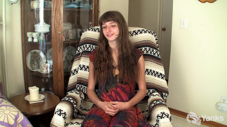 Yanks: Willow Enjoys Her Bushy Muff - Full 4K Remaster