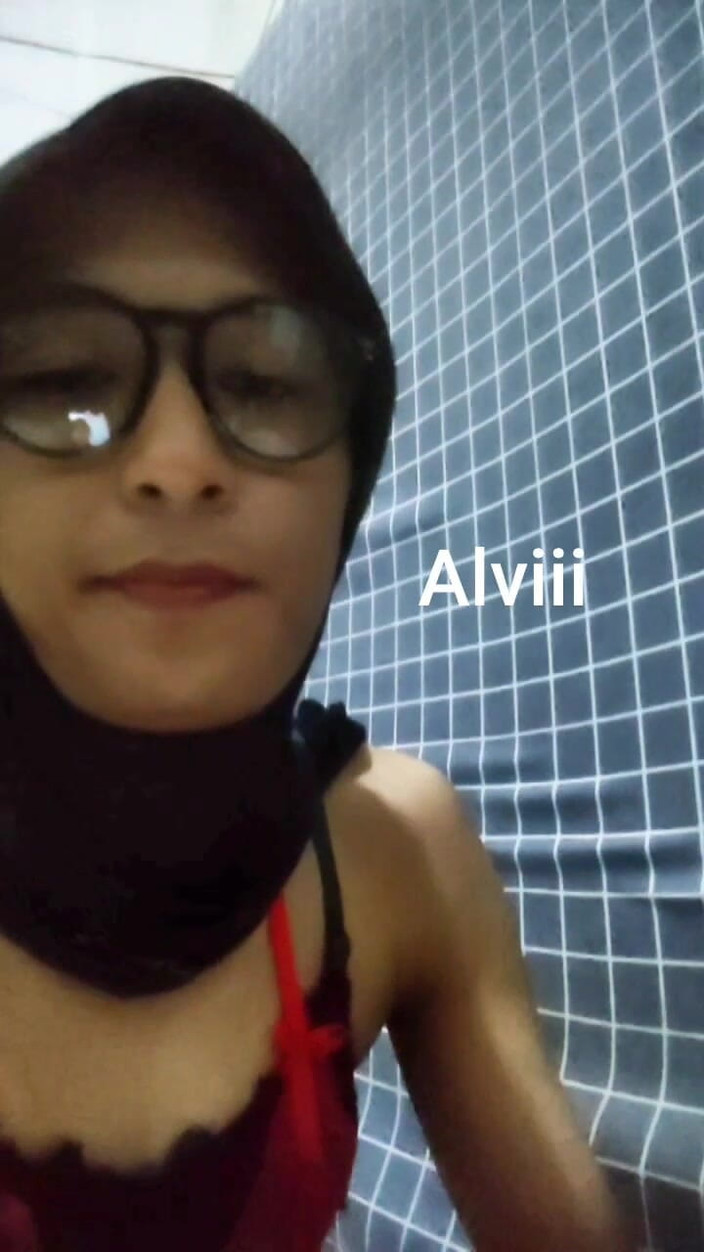 Alfi Kayla: Sexy Crossdresser Hijab Red Lingerie Hot