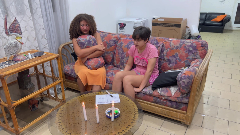 SugarPose: Charlie Charlie - invocación a un espíritu