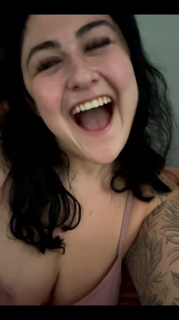 Josie Jaxxon: Čas příběhu! Šel jsem domů s tetovací umělkyní!