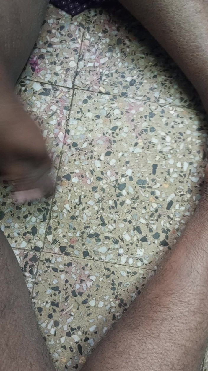 Indoor ally: Telugu zia con tette grandi fa il bagno con il...