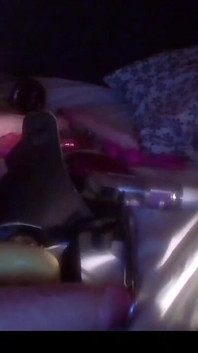Soția vrea să fută o pulă uriașă. de acum un vibrator va face