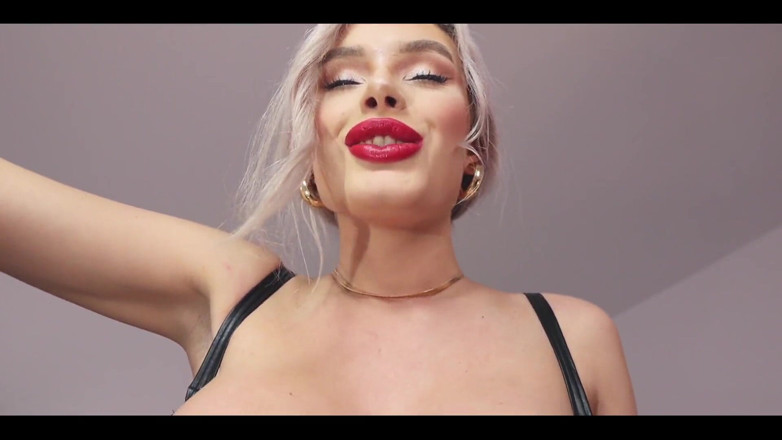 AnnaReyBlonde: Sen 4 kez boşalırken cei