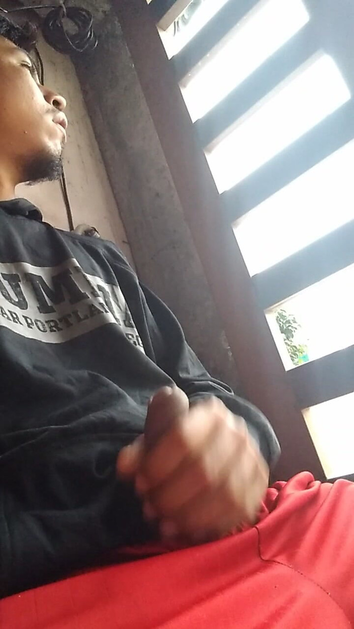 AlexAlejandro13: Akor altında ovalıyor